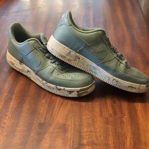 Nike Men's Olive Green Sneakers Size 11.5